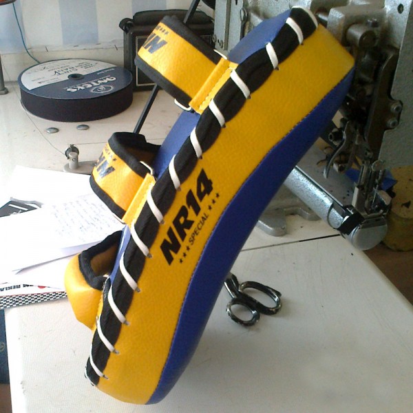 Çift Kollu Eğri Darbe Yastığı